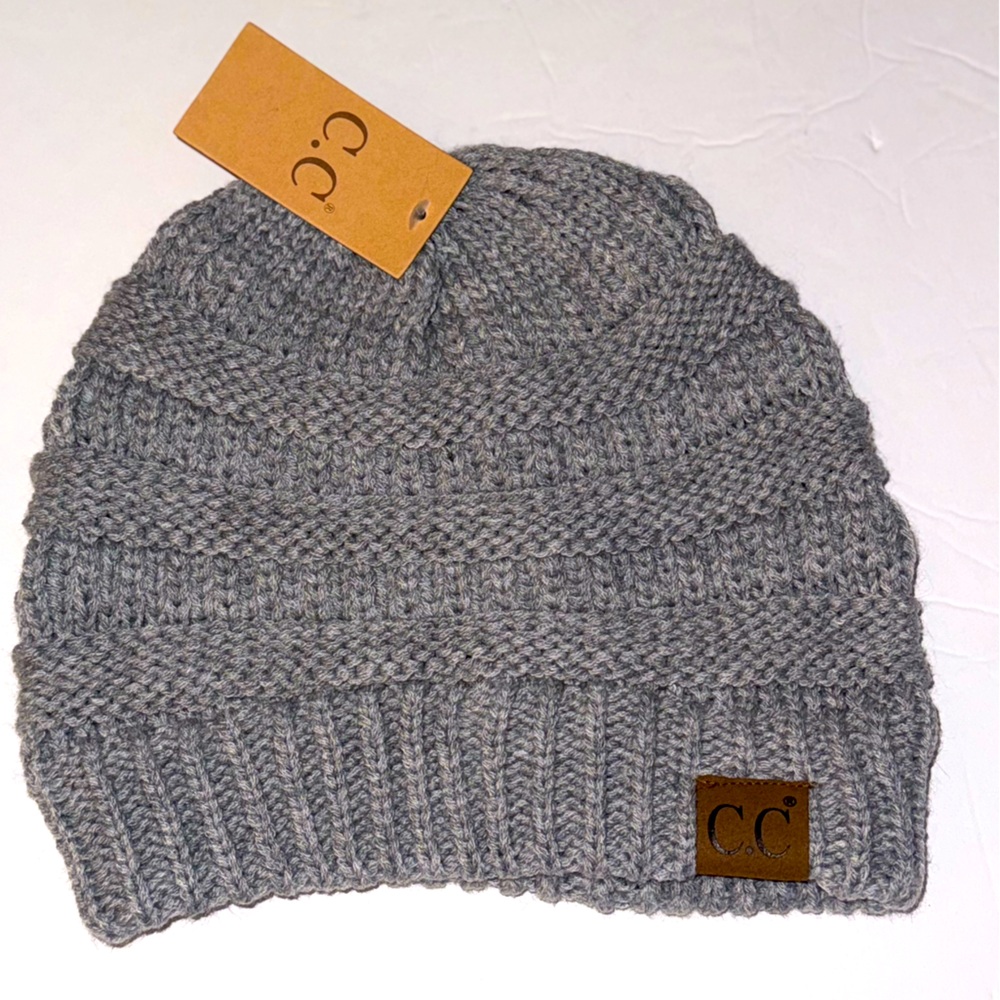 C.C Beanie Women’s NWT Gray Knitted‎ Beanie